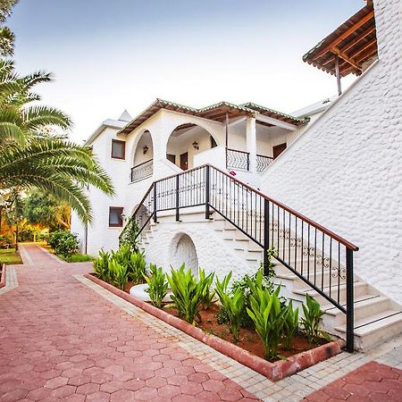 Merit Cyprus Gardens Holiday 法马古斯塔 外观 照片
