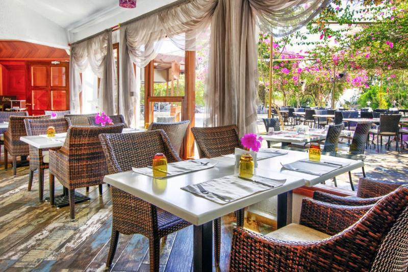 Merit Cyprus Gardens Holiday 法马古斯塔 外观 照片