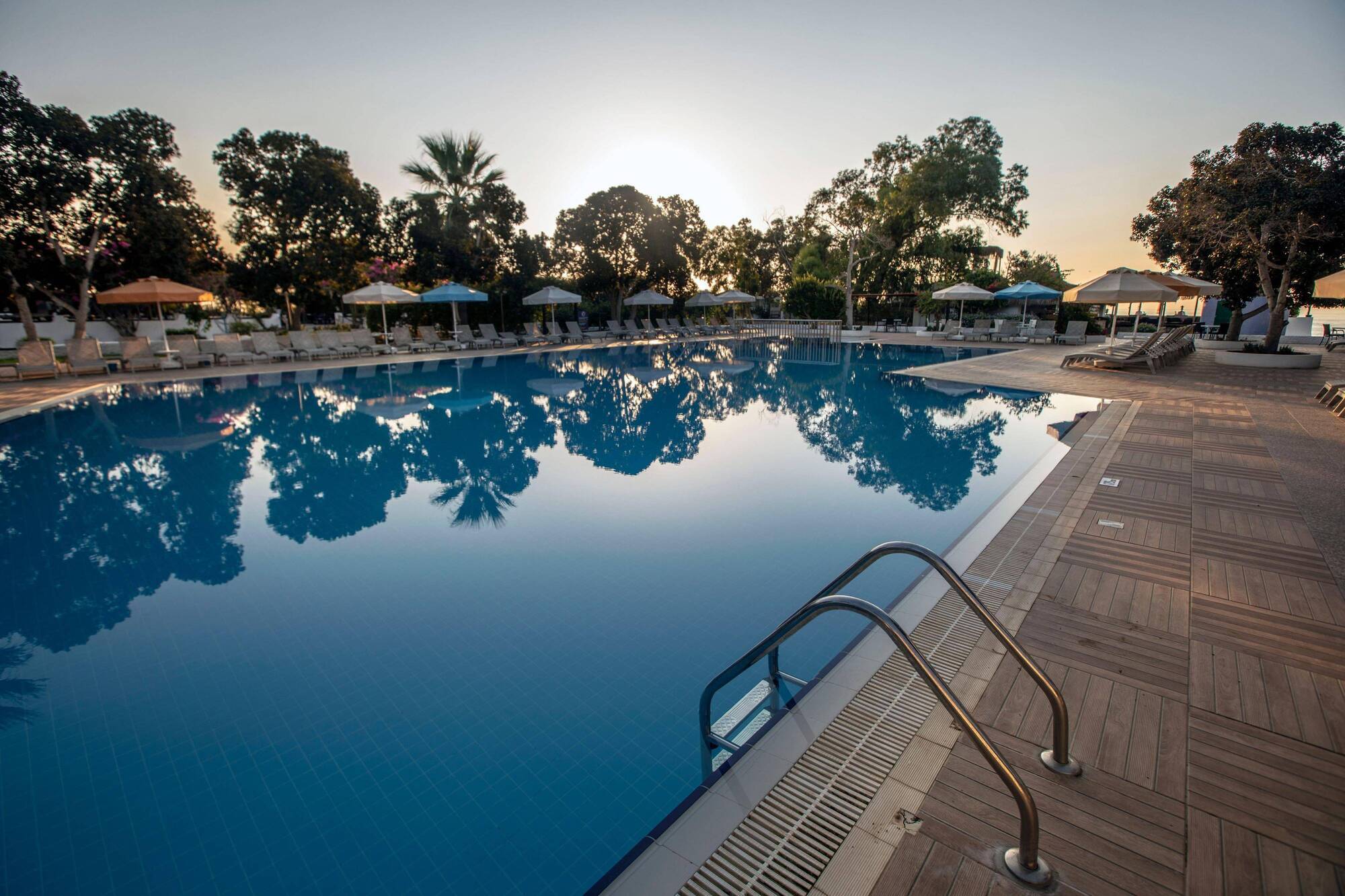 Merit Cyprus Gardens Holiday 法马古斯塔 外观 照片