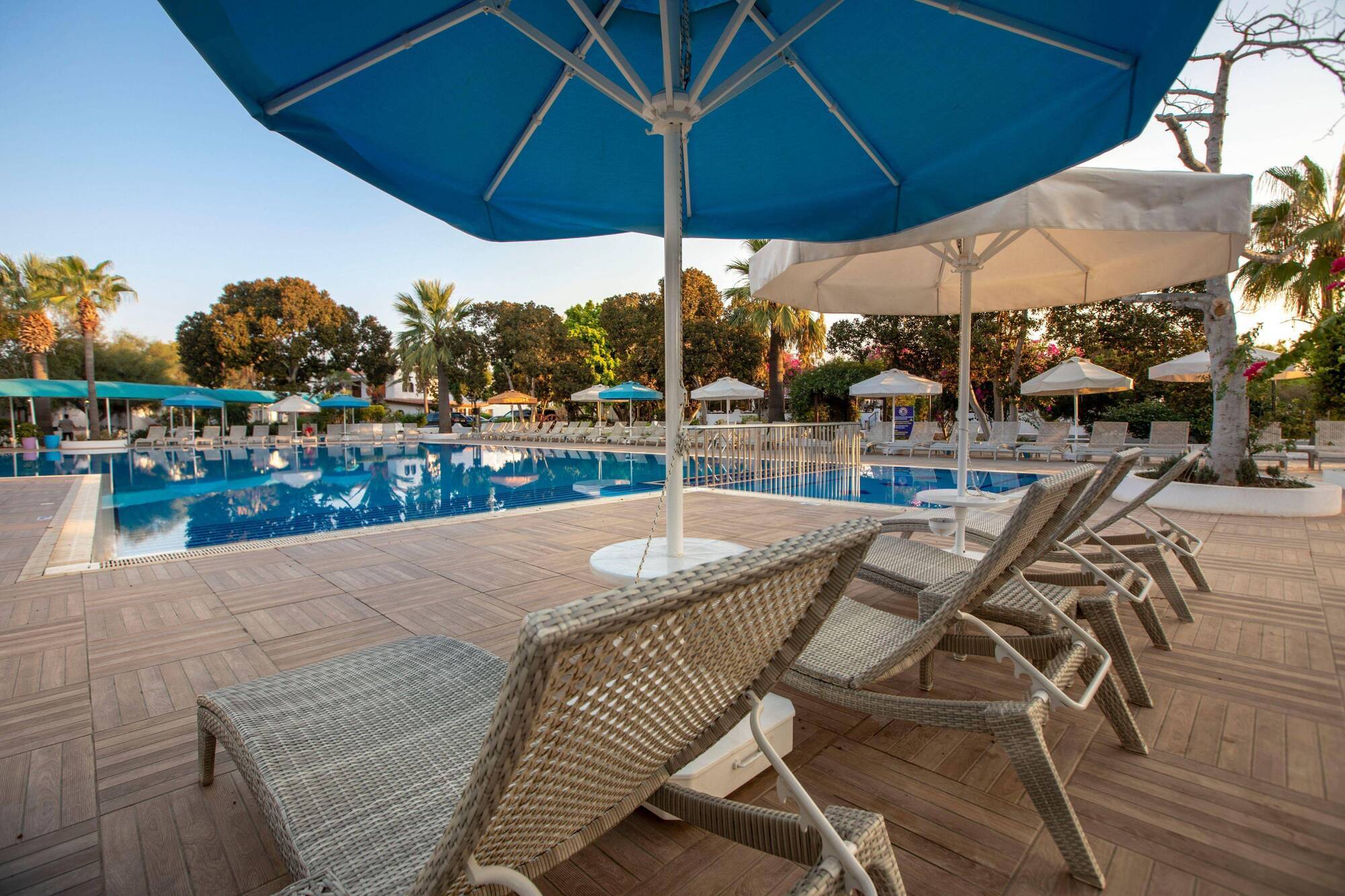 Merit Cyprus Gardens Holiday 法马古斯塔 外观 照片