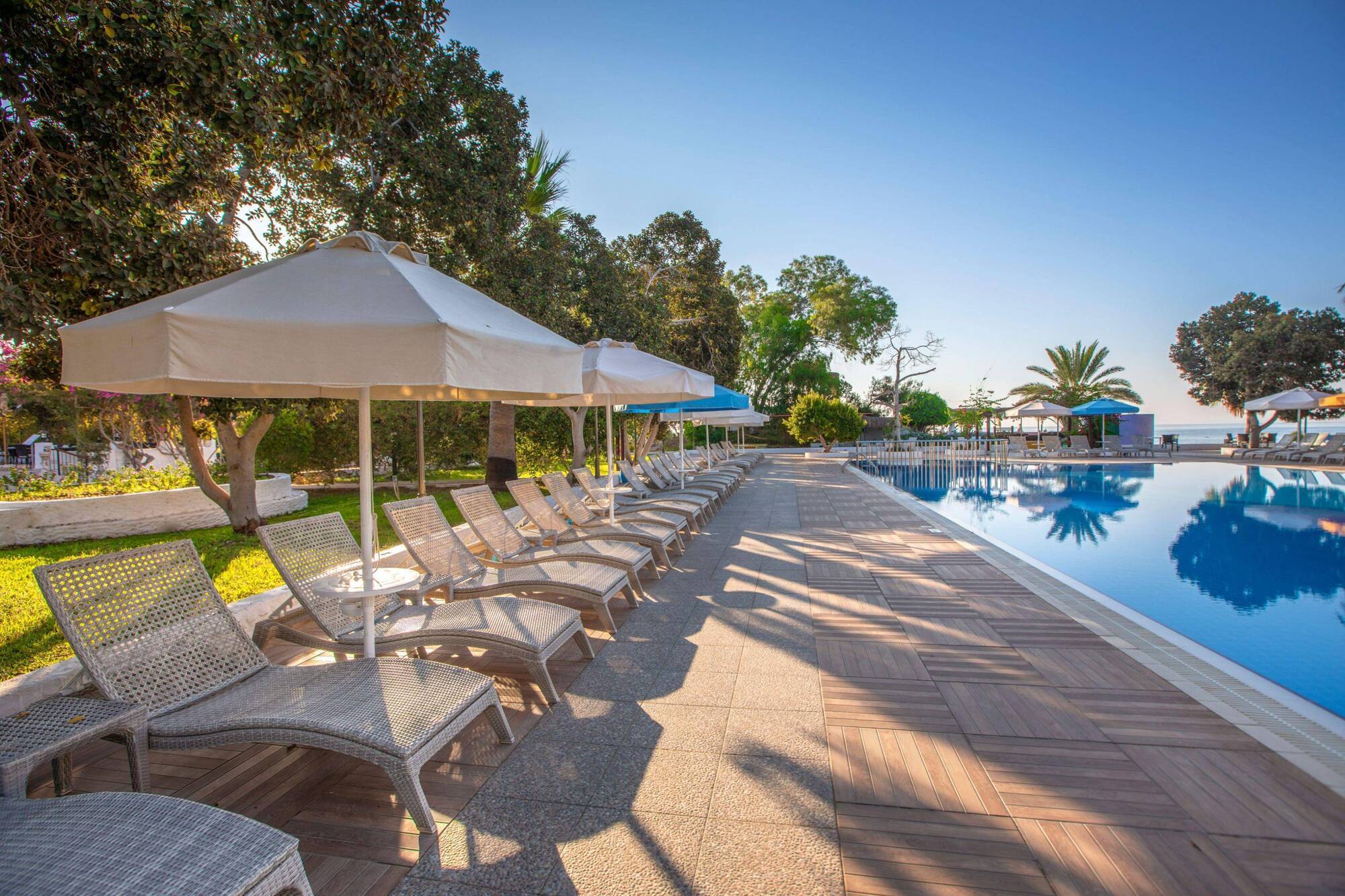 Merit Cyprus Gardens Holiday 法马古斯塔 外观 照片
